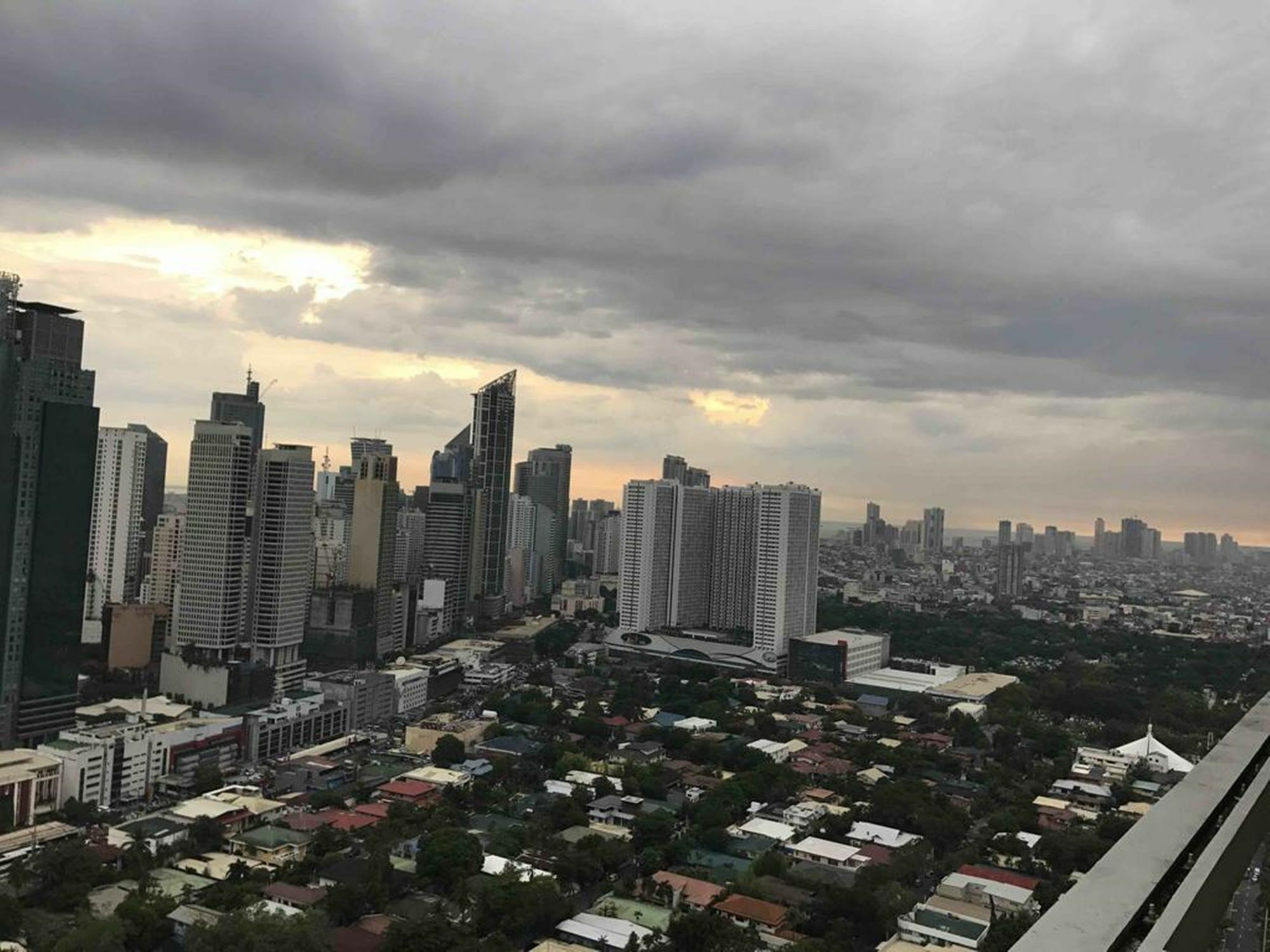 Go-Stay @ South Of Market Taguig Zewnętrze zdjęcie